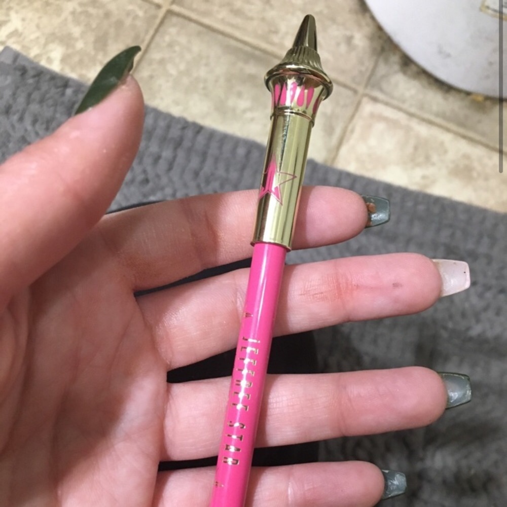 Jeffree Star Cosmetics Velour Lip Liner - Celebrity Skin Brand New - Picture 2 of 6